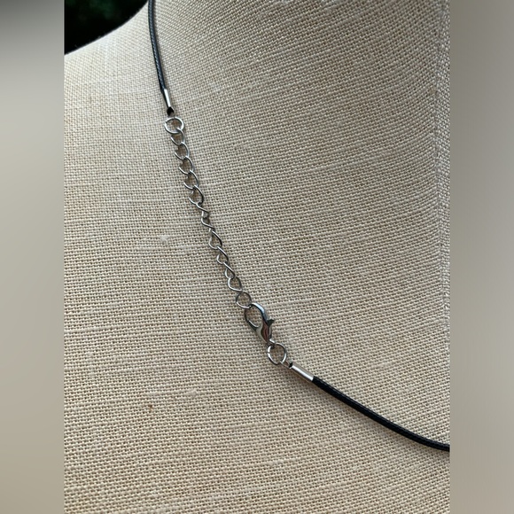 Handmade Genuine Stone Heart Amulet Necklace - Picture 8 of 10